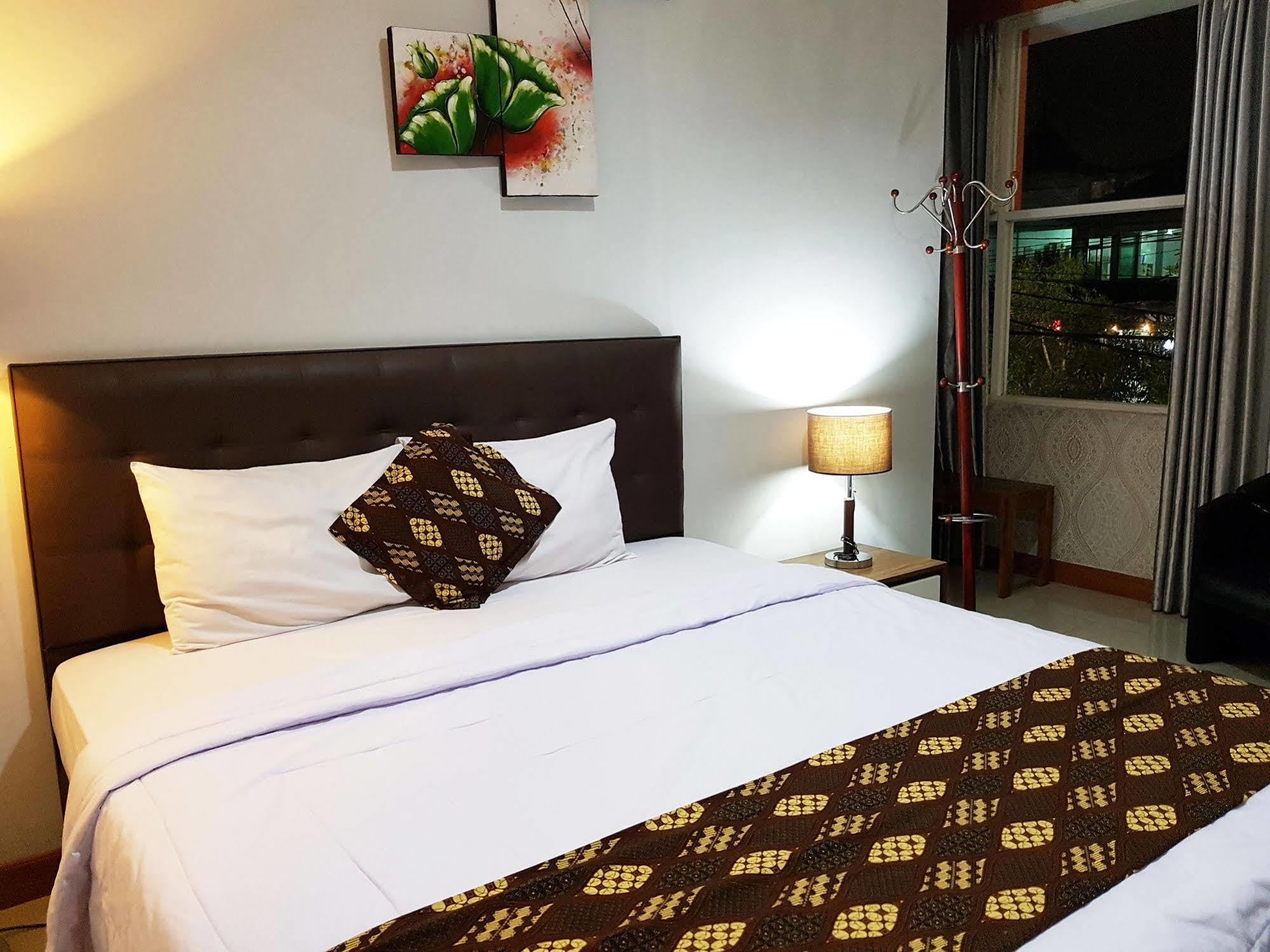 Rene Hotel Yogyakarta Exteriör bild